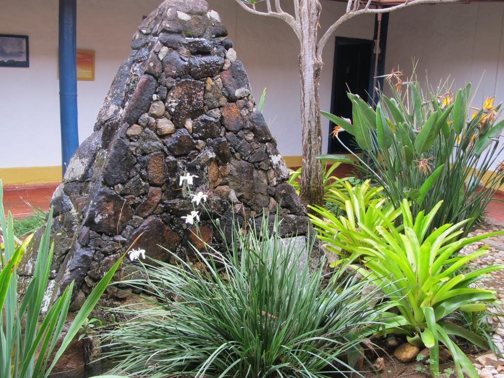 Pousada Rancho Flores Caete Exterior photo
